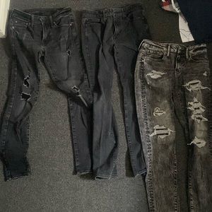3 pairs of 28x32 American eagle jeans